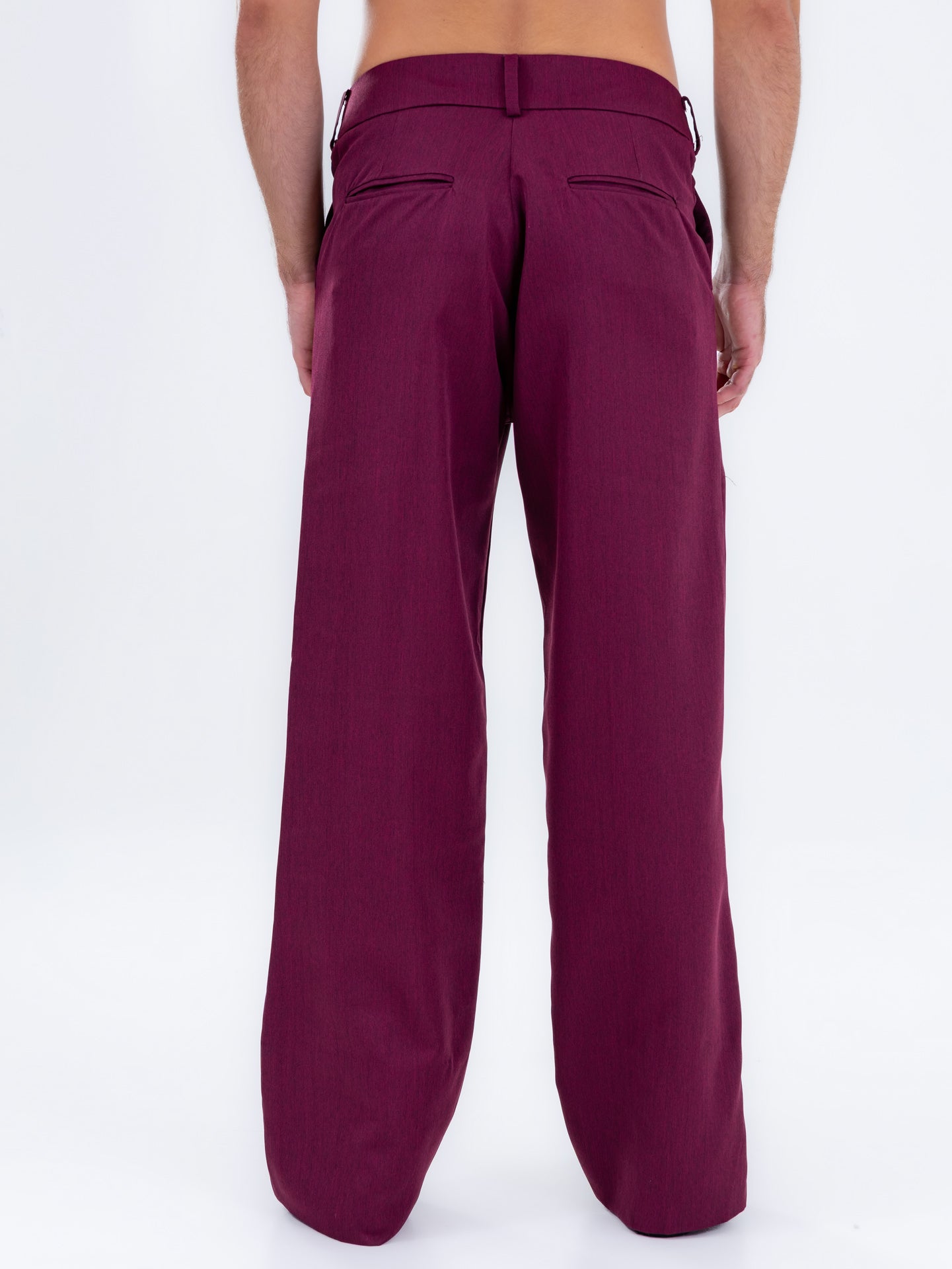 Pantalones burdeos clásicos