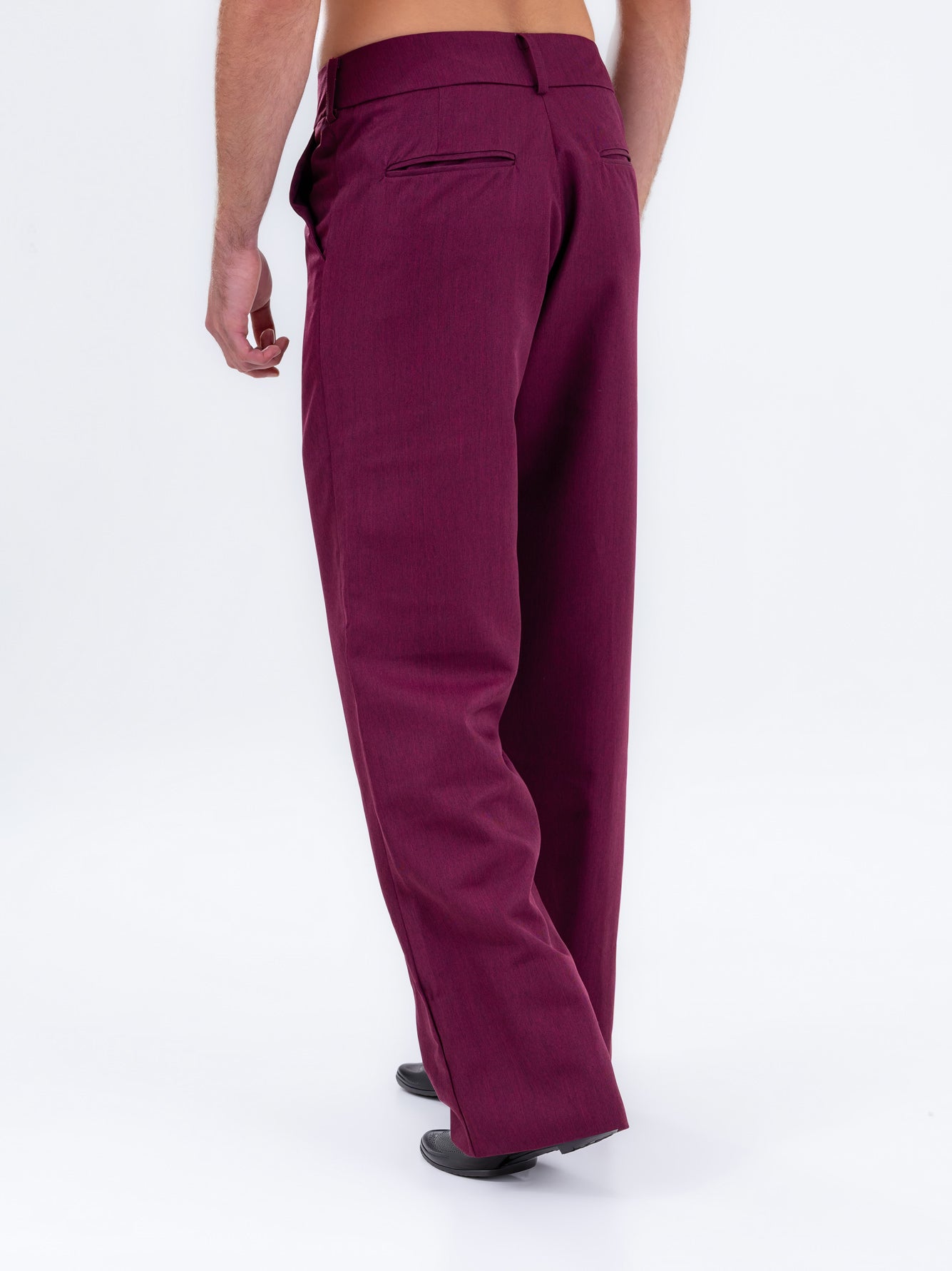 Pantalones burdeos clásicos
