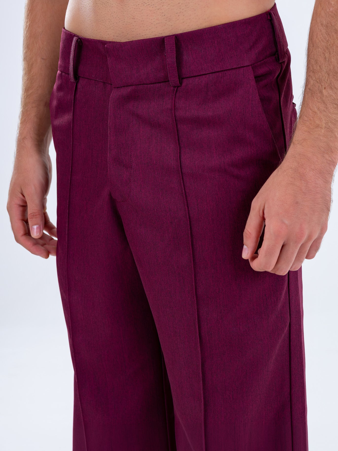 Pantalones burdeos clásicos