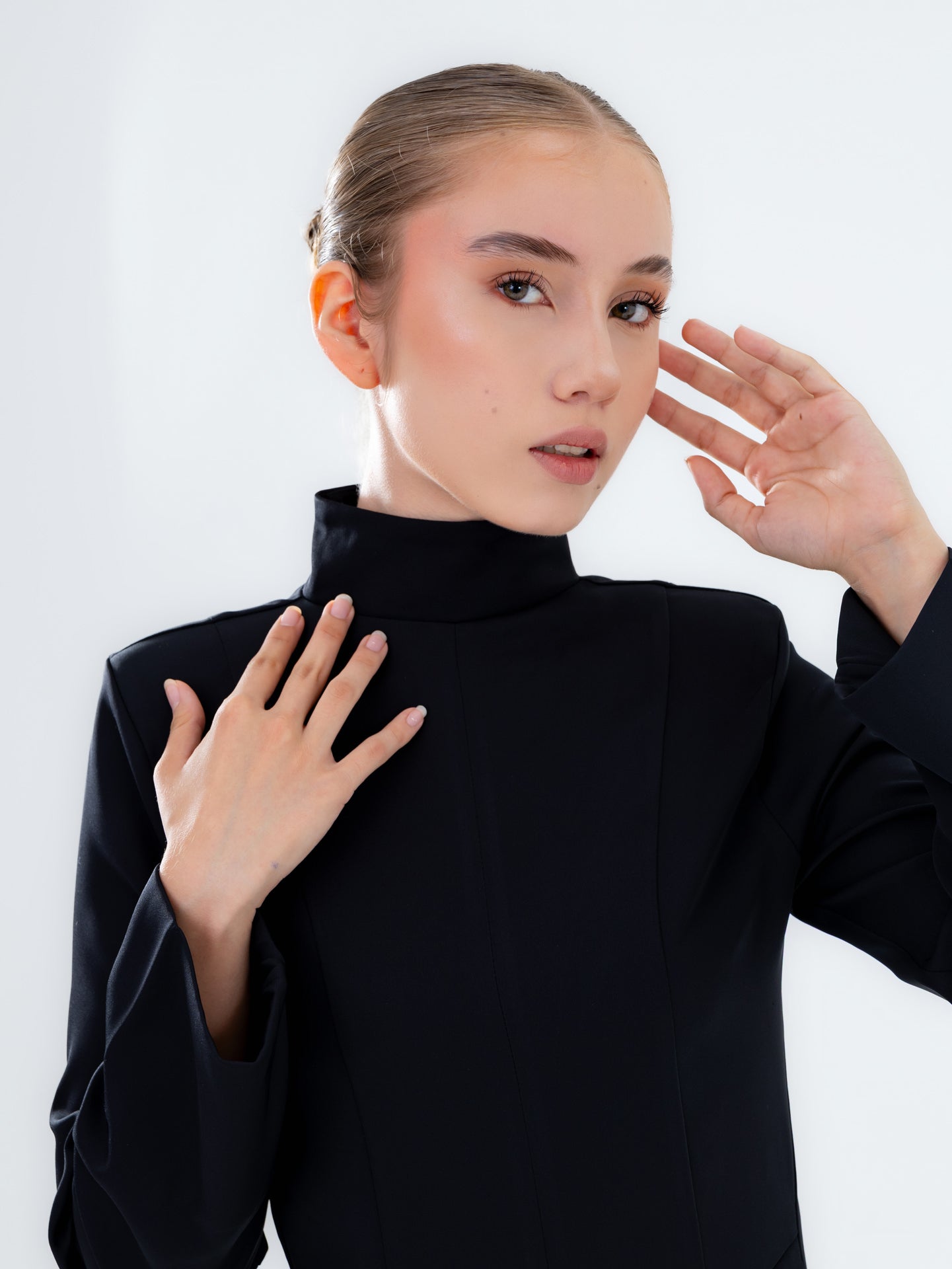 Mono futurista de medianoche para mujer