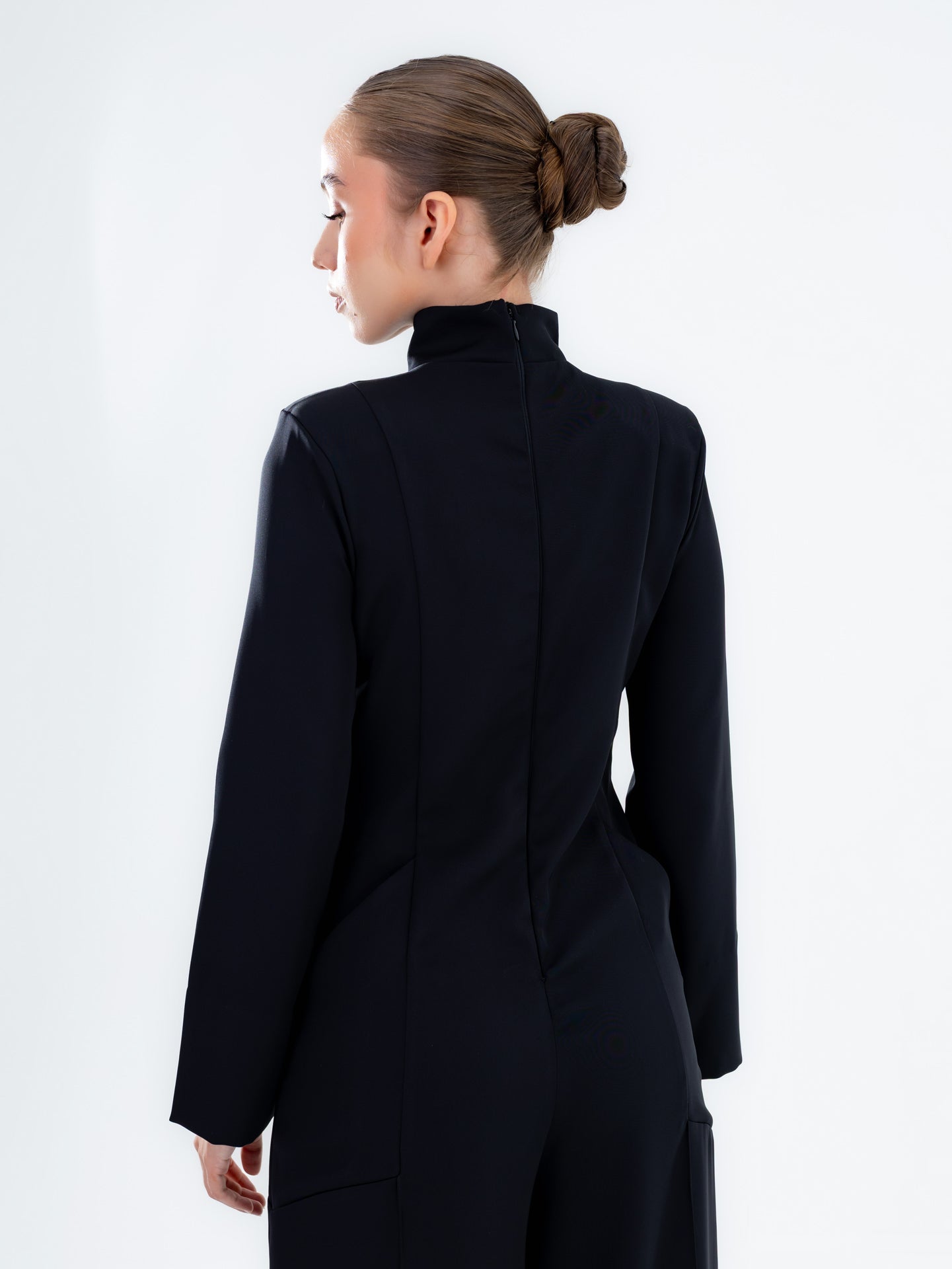 Mono futurista de medianoche para mujer