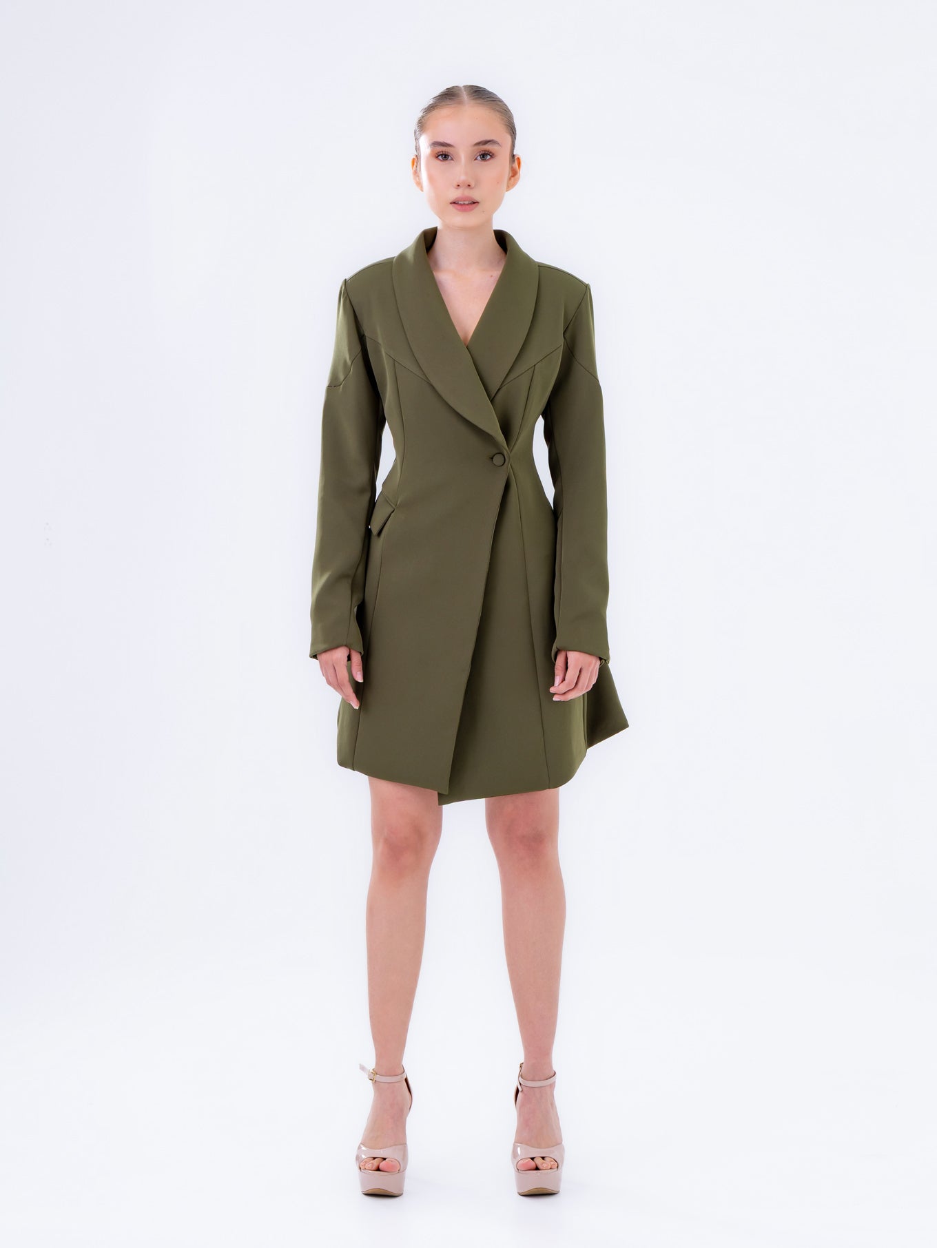 Vestido tipo blazer corto verde oliva