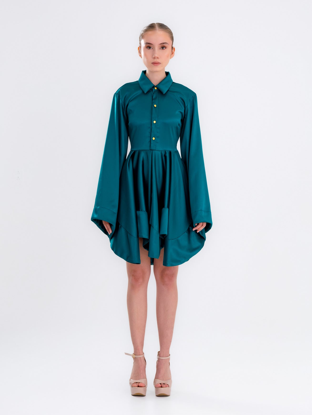 Vestido Corto de Satén Aguamarina