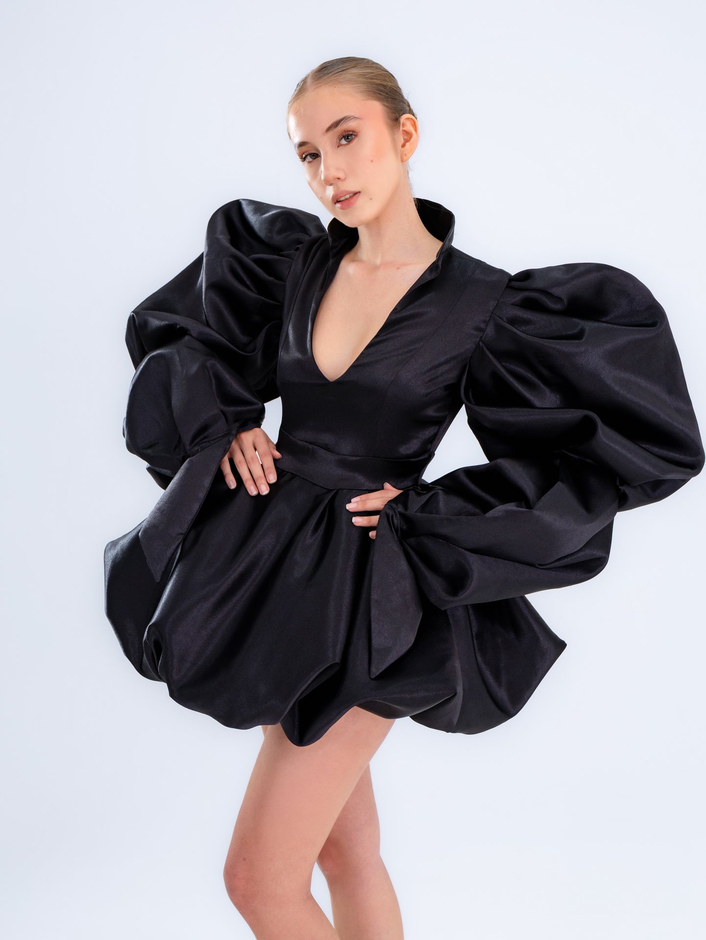 Minivestido Negro de Alta Costura con Burbuja