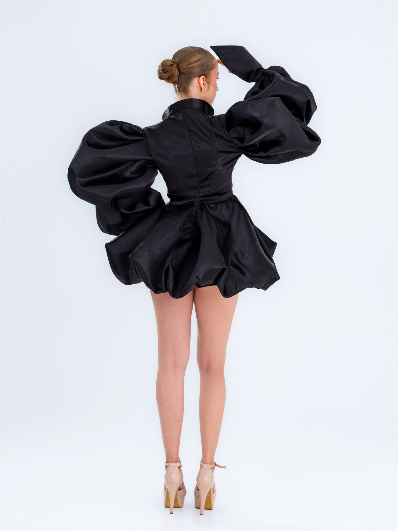 Minivestido Negro de Alta Costura con Burbuja