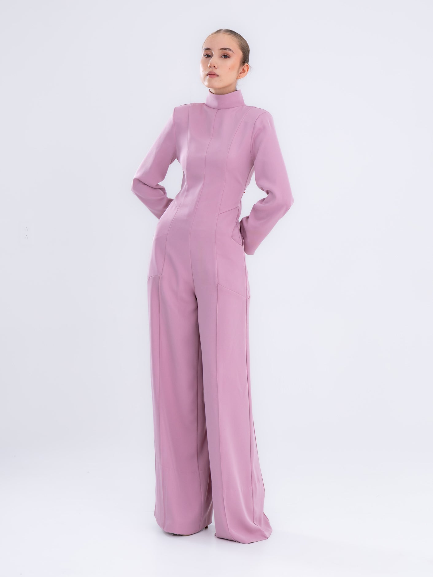 Mono rosa malva futurista para mujer