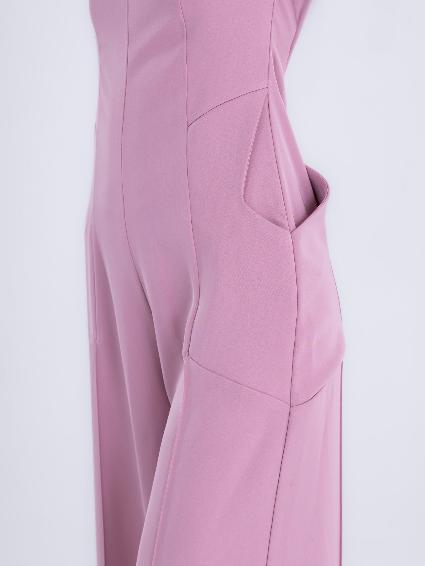 Mono rosa malva futurista para mujer
