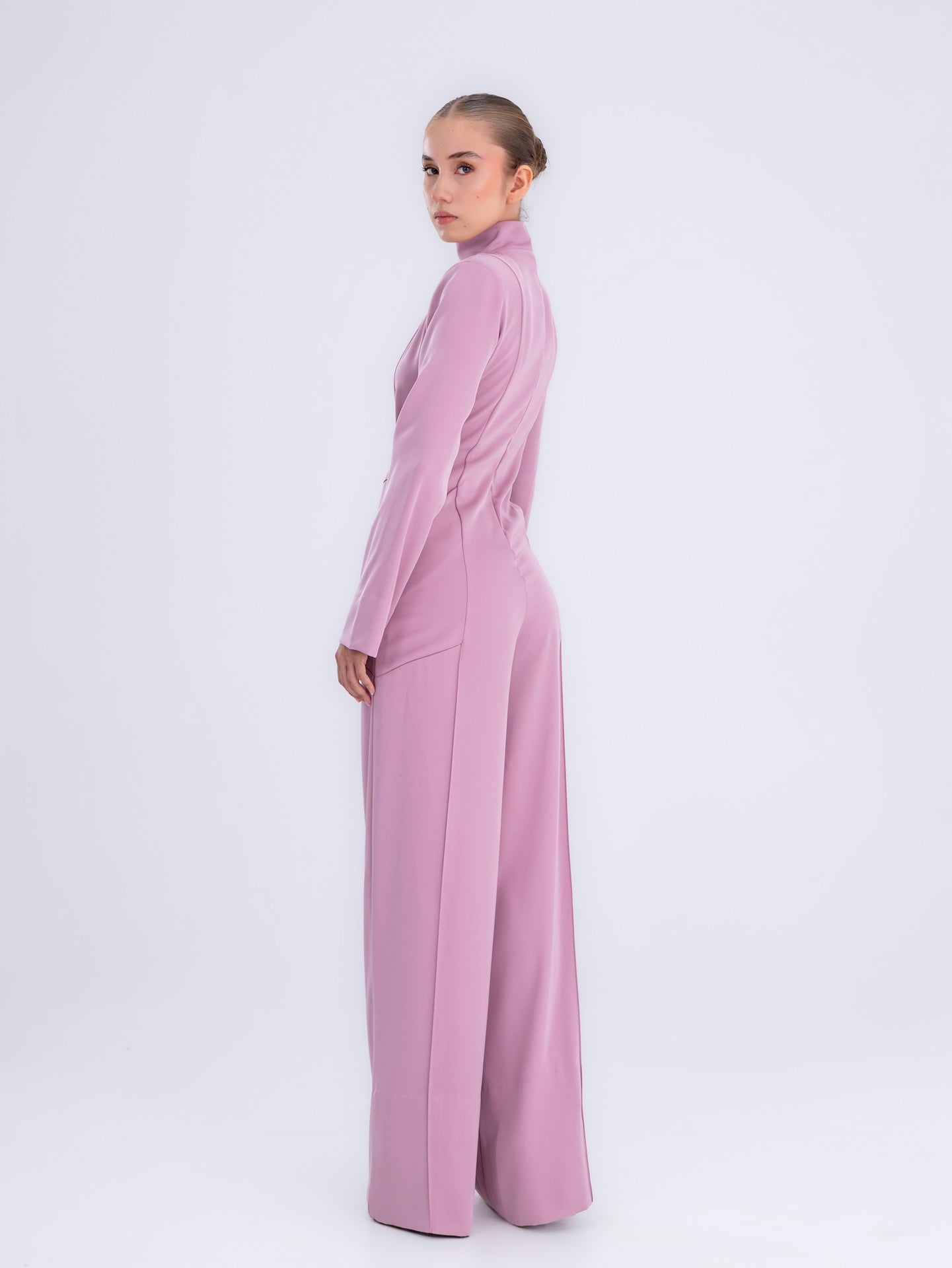 Mono rosa malva futurista para mujer
