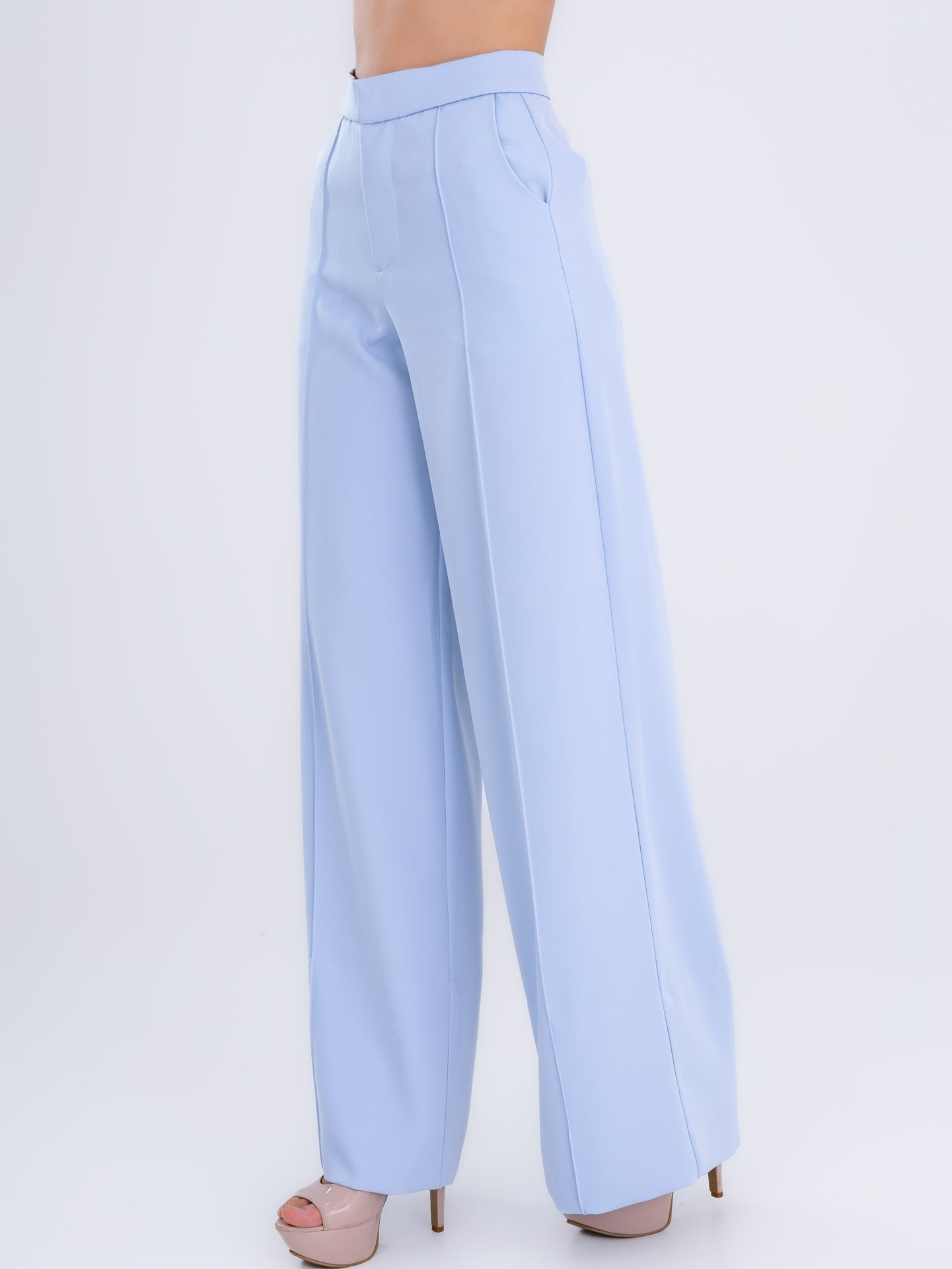 Pantalón ancho azul cielo