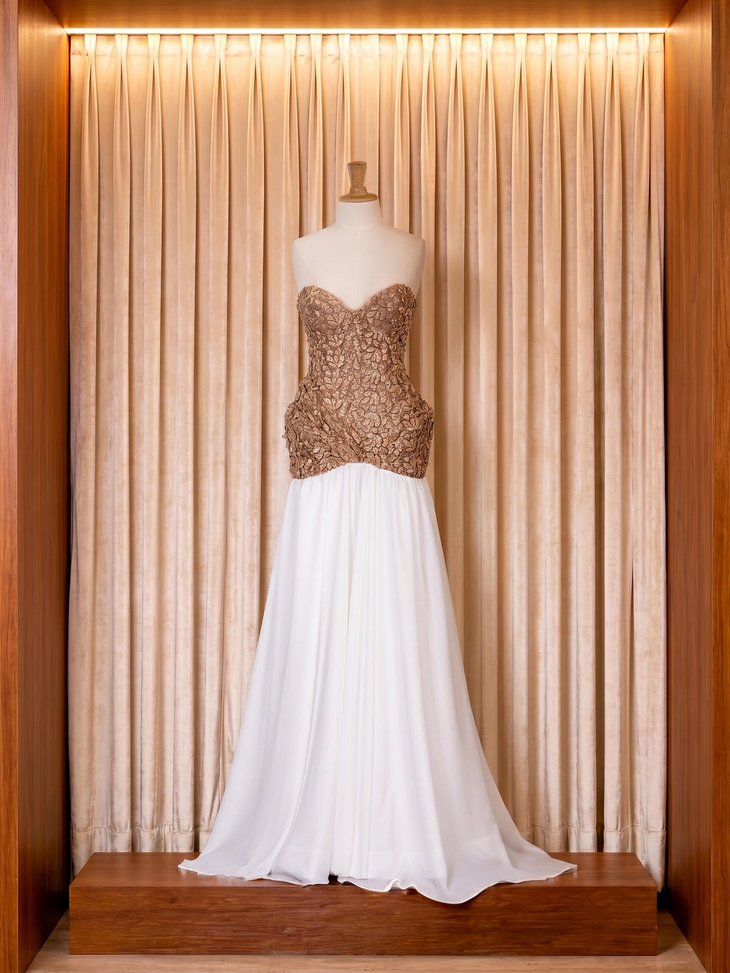 Vestido de gala Bronce y Marfil