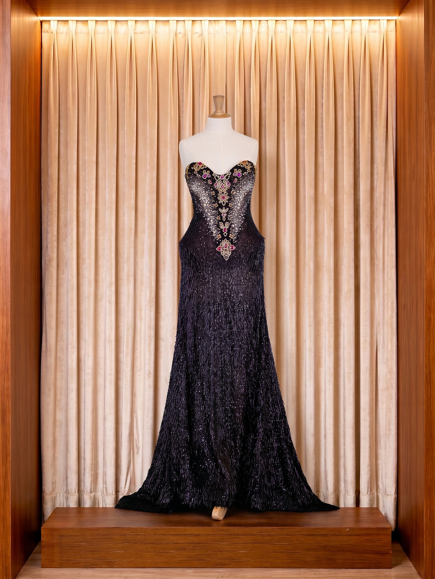 Vestido de gala negro amatista
