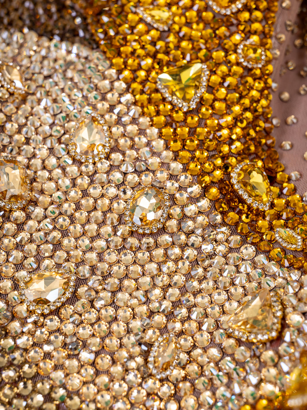 Vestido de gala Mostaza y Dorado